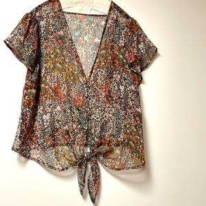 Summer blouse with tiny flowers